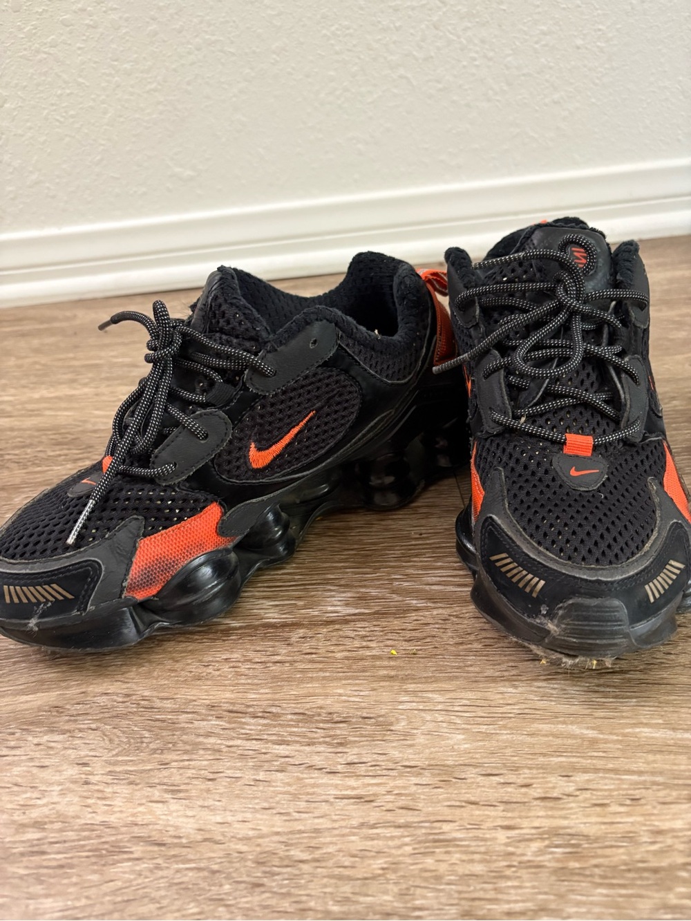 Nike Shox Black & Orange Running Shoes / Y2K Sneakers